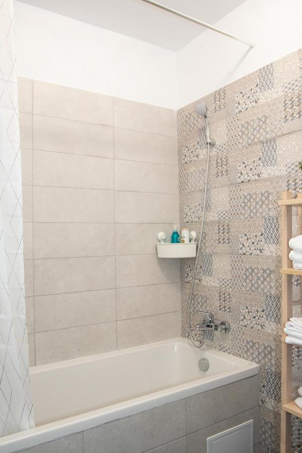 Lazo Two Room- Luxury Apartment Bucureşti Exterior foto