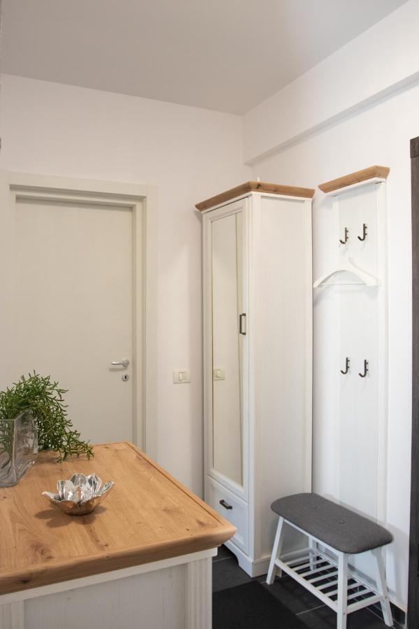 Lazo Two Room- Luxury Apartment Bucureşti Exterior foto